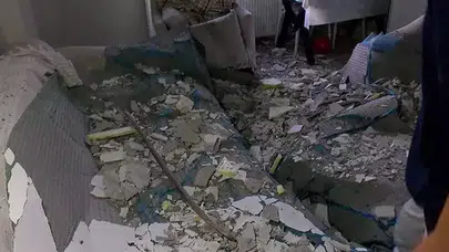 Esenler'de Tavan Çöktü, Alev Ailesi Son Anda Kurtuldu!