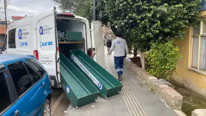 Baba Cinnet Geçirip Eşini ve 7 Yaşındaki Kızını Bıçaklayarak Öldürdü