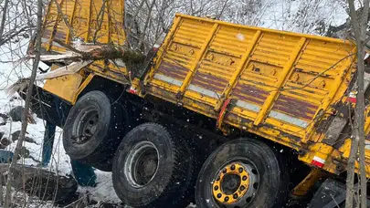Korgan'da Tır Kazası: Sürücü Uçurumdan Mucizeyle Kurtuldu!