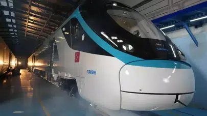 Türkiye'nin Milli Elektrikli Hızlı Treni 2026'da Teste Başlıyor