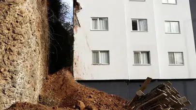 Vakfıkebir'de Toprak Kayması: 6 Katlı Bina Büyük Hasar Aldı