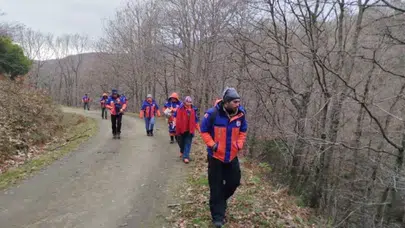 Balıkesir'de Kaybolan Elif Kumal İçin Arama Çalışmaları Sürüyor