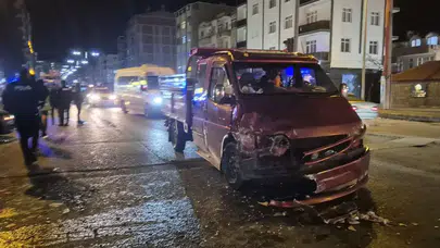 Yomra'da Zincirleme Kaza: 3 Yaralı, Trafik Durma Noktasına Geldi