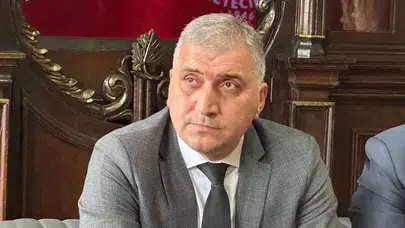 Trabzon'da Siyasi Gerilim Yükseliyor: Batmaz ve Hisoğlu Atışıyor!