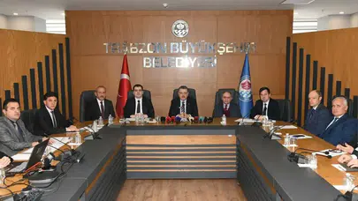 Trabzon'da Yeni Dolmuş Düzenlemesiyle Meydan Trafiği Rahatlayacak