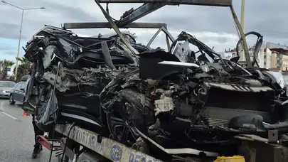 Trabzon'da Feci Trafik Kazası: Otomobil Kullanılamaz Hale Geldi!