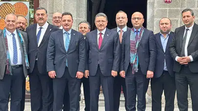 TİMBİR Heyeti, Trabzon Büyükşehir Belediye Başkanı Genç'i Ziyaret Etti
