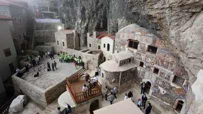 Alp Kırşan, "Alp Yollarda" ile Trabzon'un Tarihini Keşfe Çıktı!