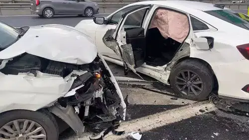 TEM Otoyolu'nda kaza: 4 yaralı, trafik akışı yeniden sağlandı