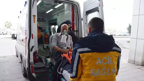 Aksaray'da İki Aile Kömür Sobasından Sızan Gazdan Zehirlendi