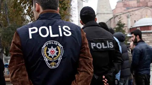 Akçaabat'ta Gençlerin Plastik Silahla Yaptığı Eylem Panik Yarattı