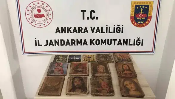 Tarihi Değerler Korundu: 13 Adet İbranice El Yazması Kitap Yakalandı!