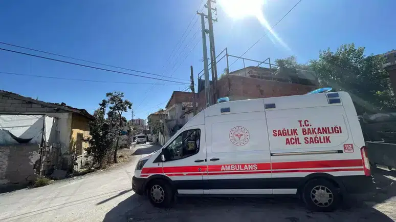 Kayseri'de 32 yaşındaki Halil K. evinde ölü bulundu