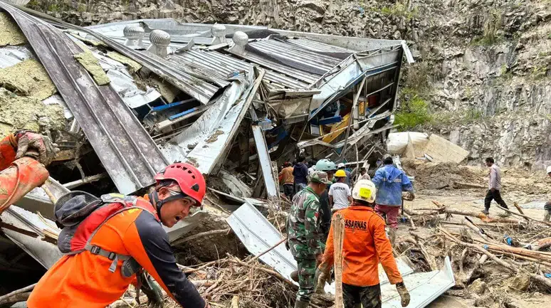 Sumatra'daki Felakette 174 Can Kaybı, Yeni Gelişmelerle Gündemde!