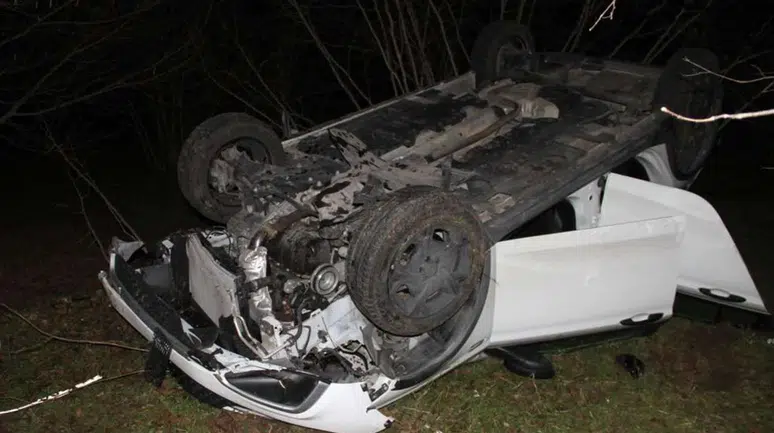 Samsun'da Fındık Bahçesine Devrilen Otomobilde 2 Kişi Yaralandı