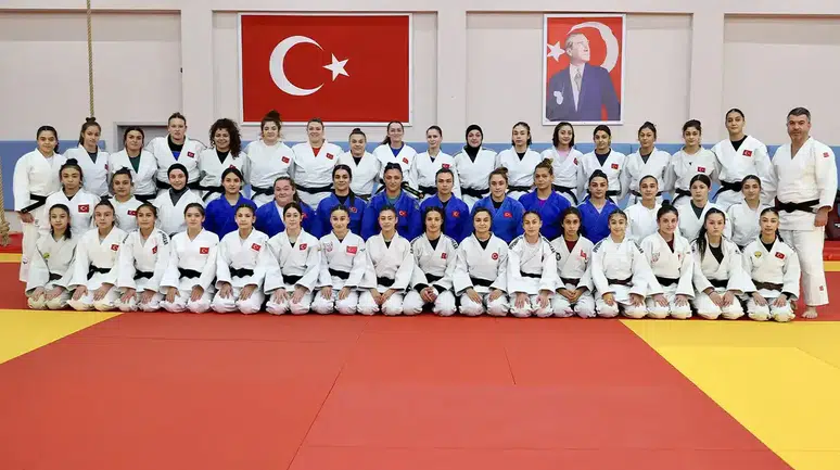 Antalya'da Judo Takımı Avrupa Kupası İçin Yoğun Kamp Sürecine Girdi