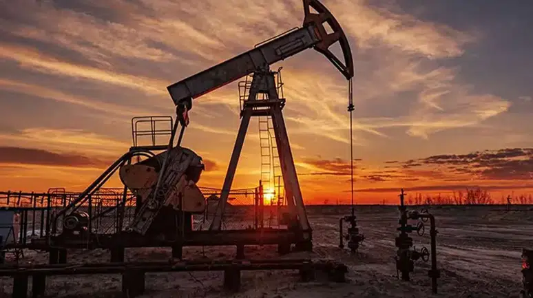 Orta Doğu'daki Gerginlikten Dolayı Petrol Fiyatları 90 Doları Aştı