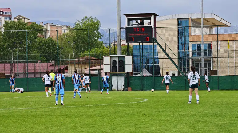 Trabzonspor Kadın Futbol Takımı, Giresun'u 10-0 Mağlup Etti!