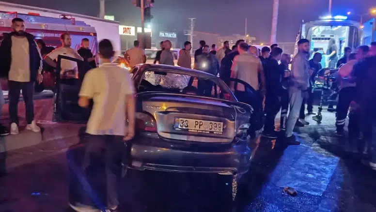 Tarsus'ta Yolcu Minibüsü Sulama Kanalına Uçtu: Kaza Anı Dehşet Verdi