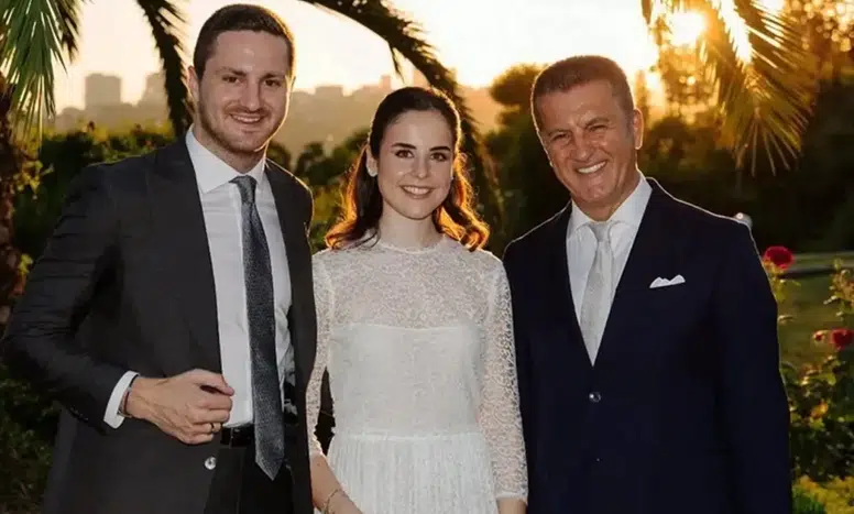 Revna Sarıgül, Ayrılık Spekülasyonlarına Cevap Verdi!