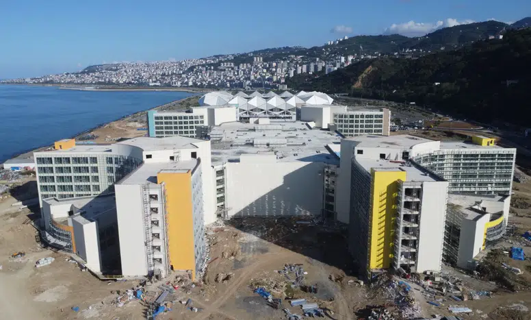 Trabzon'da Yeni Şehir Hastanesi İnşaatı Yoğun Tempoda Devam Ediyor