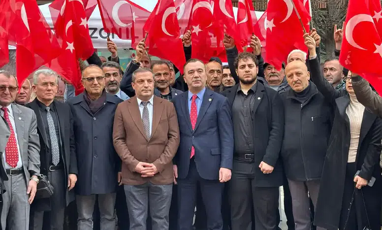 İYİ Parti'den Türk Bayrağı Vurgusu: Kalleşlere Karşı Mücadele Edeceğiz