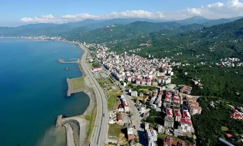 Beşikdüzü'nde Askeri Karakol Tartışması: Başkan Yeşil Alan İstedi!