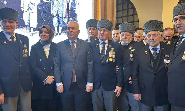 Trabzon Vali Aziz Yıldırım, Duygusal Bir Veda ile Görevine Veda Etti