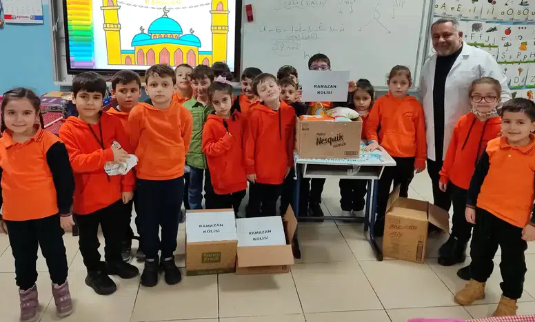 Mareşal Fevzi Çakmak İlkokulu'ndan Ramazan'da Yardımlaşma Örneği