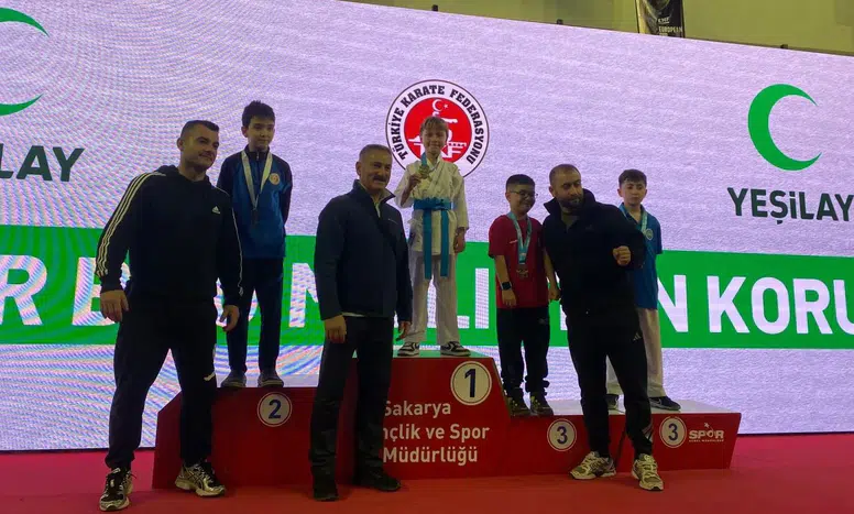 Trabzonlu Akbay Kardeşler, Karate Ligi'nde Başarılarıyla Göz Doldurdu!