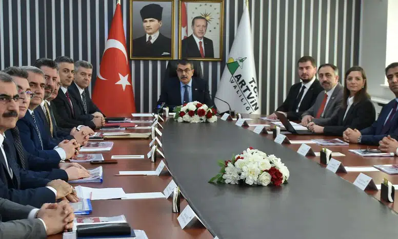 Bakan Tekin, Artvin'deki Olayları ve Kamu Tepkilerini İnceledi