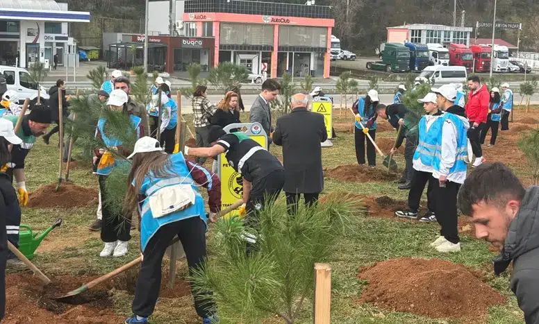 Trabzon’da 2 Bin Fidanla Doğaya Can Verme Etkinliği Düzenlendi