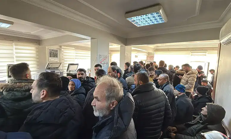 Trabzon'da APP Plaka Cezası Endişesi, Noterliklere Akın Ettirdi!