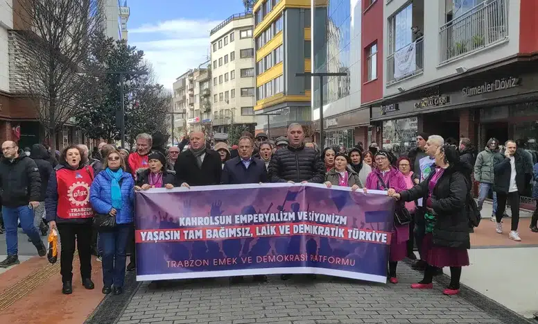 Trabzon'da Emek ve Demokrasi Platformu'ndan ABD-İsrail Protestosu