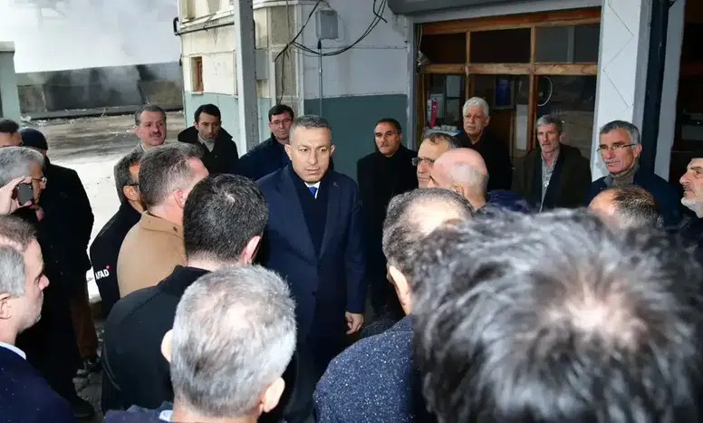 Arsin'de Fındık Fabrikasında Yangın Kontrol Altına Alındı