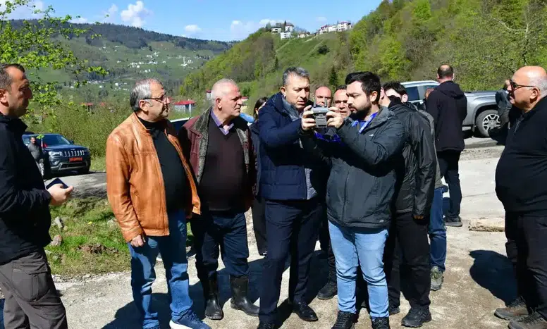 Trabzon'da Şiddetli Yağışlar Sonucu Heyelan Meydana Geldi