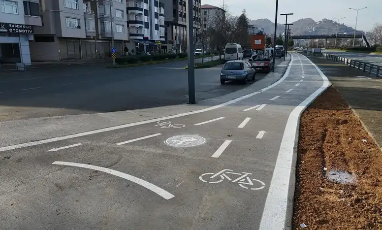 Sürmene'de Yeni Bisiklet Yolu Açıldı: 2 Kilometrelik Güzel Bir Fırsat!