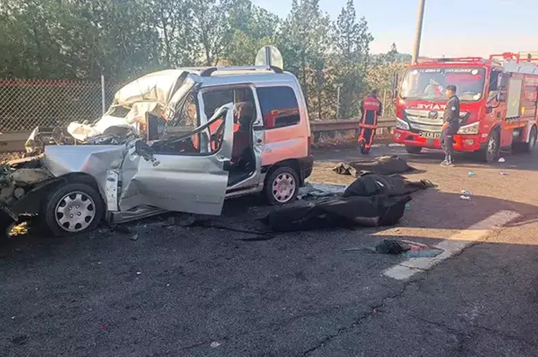 Tarsus'ta Feci Trafik Kazası: Üç Ölü, Üç Yaralı, Soruşturma Başlatıldı