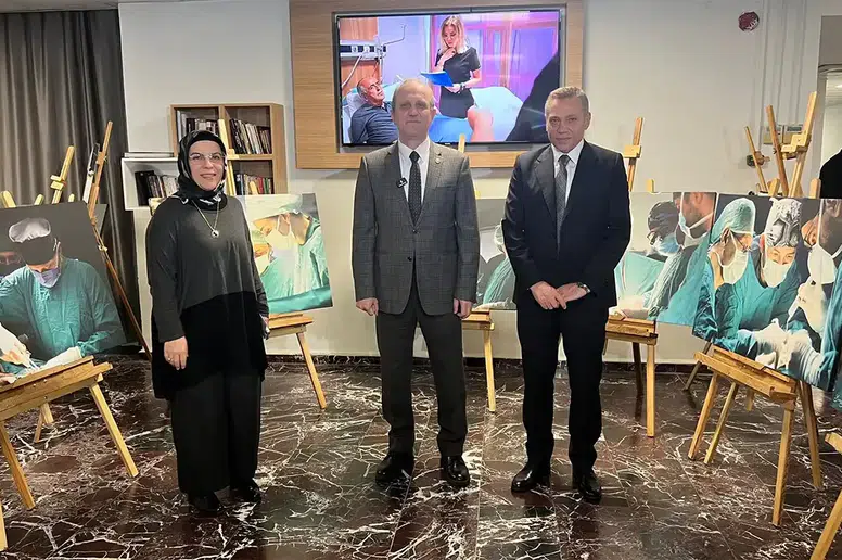 KTÜ'de "Bir Hayatlık Dokunuş" Sergisi Sanatı ve Sağlıkı Buluşturdu