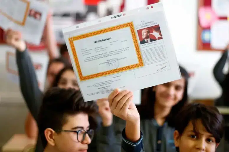 MEB Karnelerin Yanında Gelişim Raporları Uygulanacak!