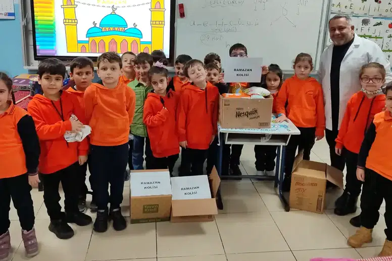 Mareşal Fevzi Çakmak İlkokulu'ndan Ramazan'da Yardımlaşma Örneği