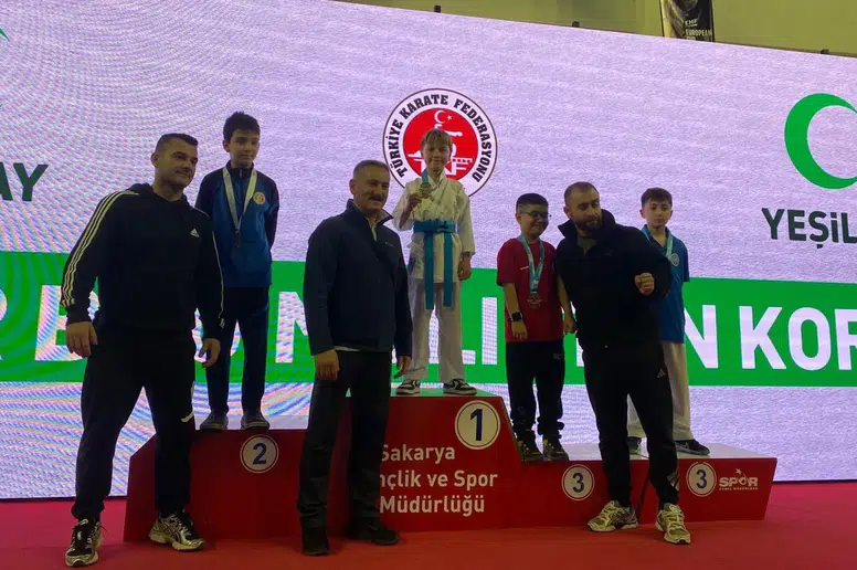 Trabzonlu Akbay Kardeşler, Karate Ligi'nde Başarılarıyla Göz Doldurdu!