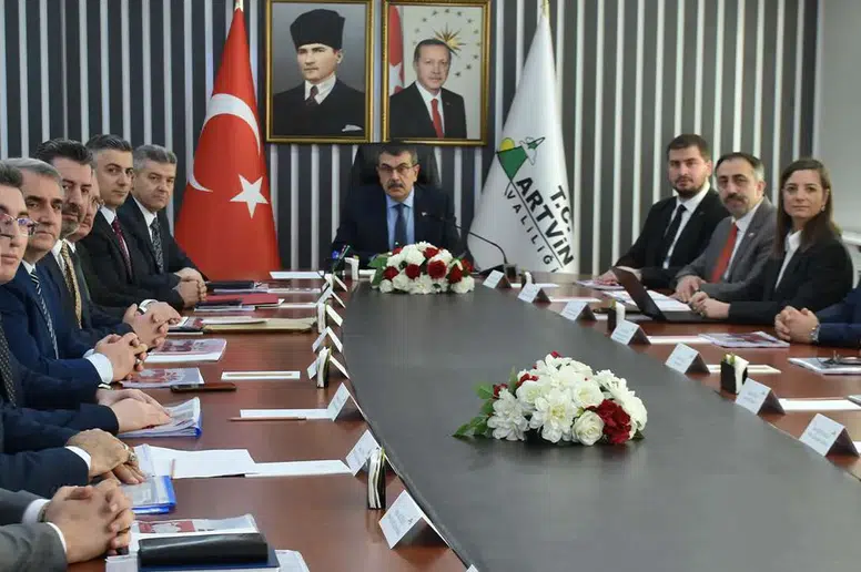 Bakan Tekin, Artvin'deki Olayları ve Kamu Tepkilerini İnceledi