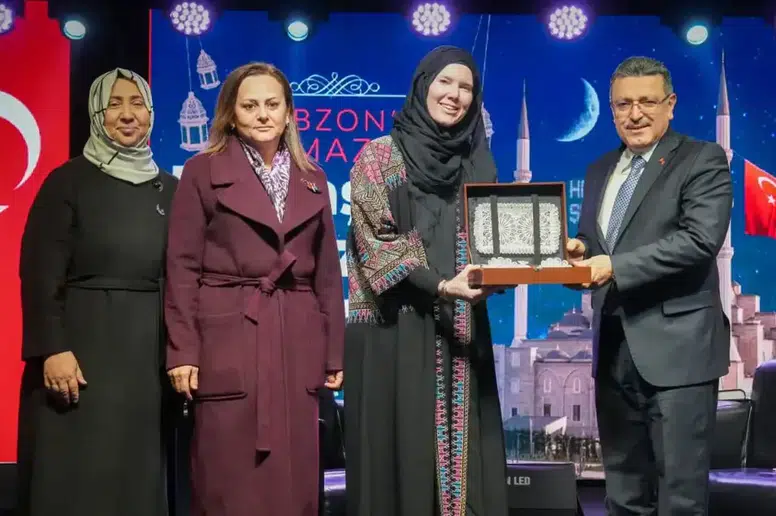 Kanadalı Yazar Molendyk, İslam'a Geçiş Hikayesini Paylaştı