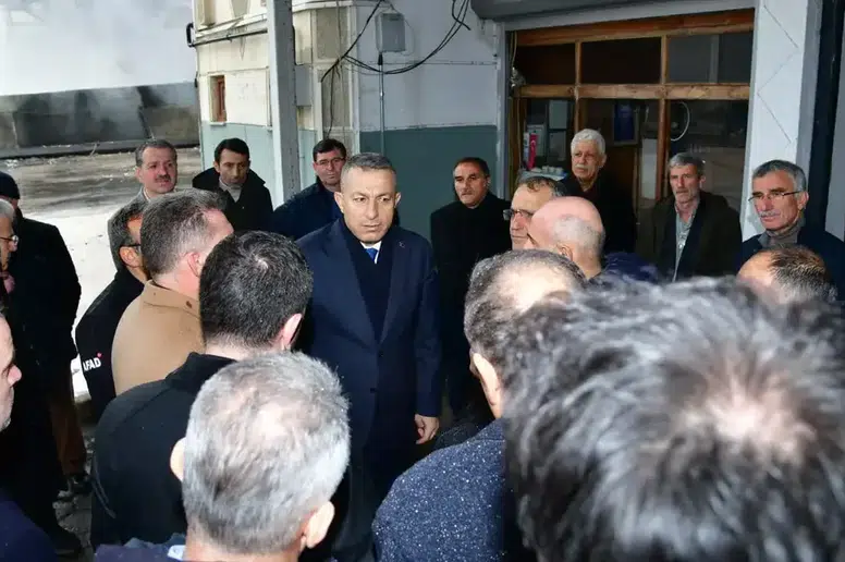 Arsin'de Fındık Fabrikasında Yangın Kontrol Altına Alındı