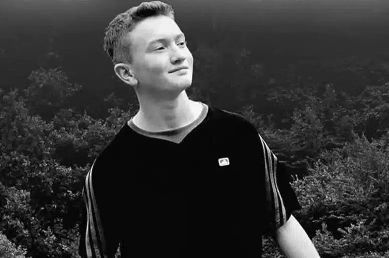 Of'ta Trafik Kazası: Genç Enes Kınalı Hastanede Hayatını Kaybetti