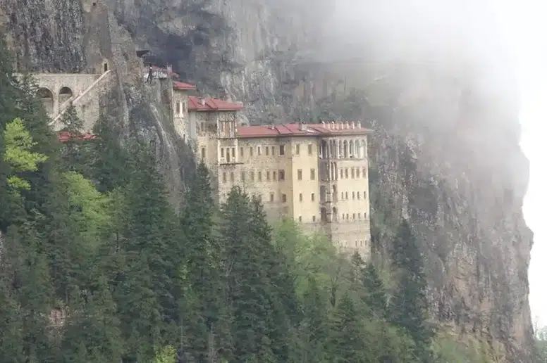 Sümela Manastırı'nda Kayalarla İlgili Güvenlik Önlemleri Alınacak