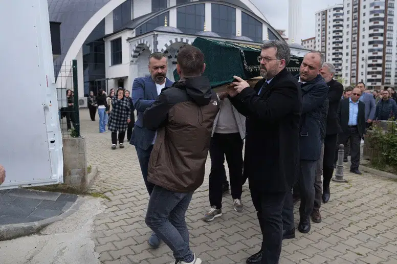 Prof. Dr. Durmuş Ekiz, Eğitim Camiasında Derin Bir Üzüntüyle Uğurlandı