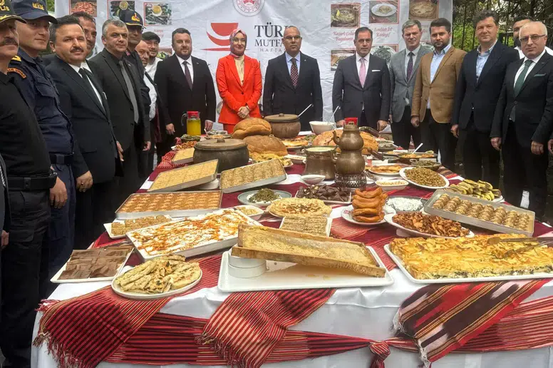 Karadeniz'de "Türk Mutfağı Haftası" Şöleni: Lezzetler Dolaşımda!