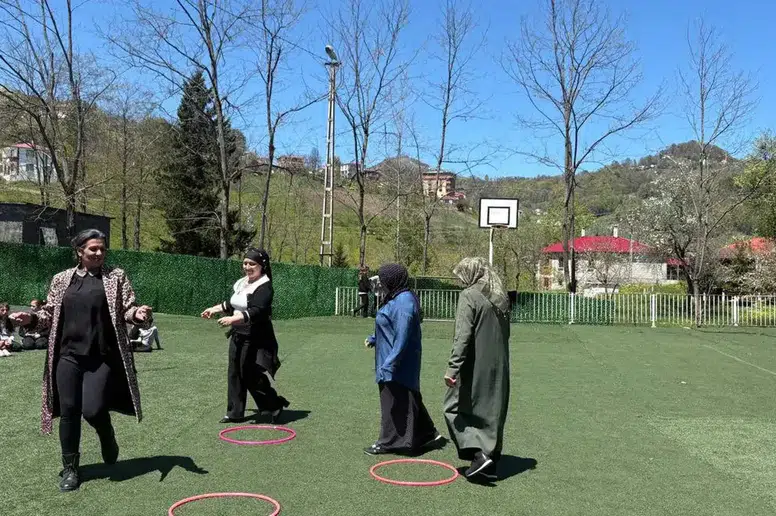 Tonya'da Anneler Günü Etkinliği: Anılarla Dolu Keyifli Gün
